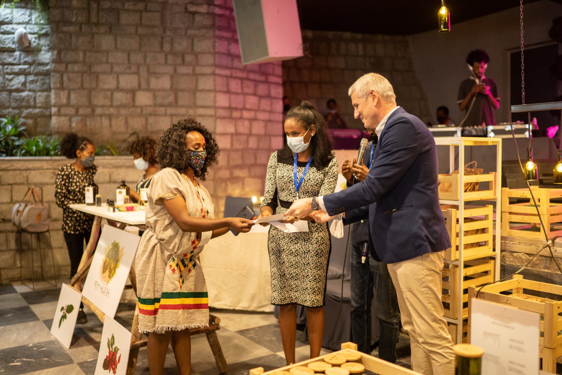 Vendor awards at Yenegew Bazaar
